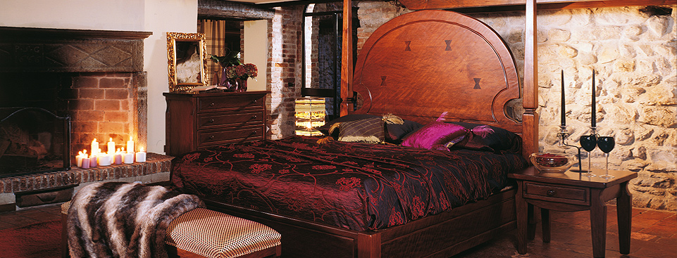 Products - Bedrooms - Postered bed -  Solid standard - Croce Giovanni & Figlio